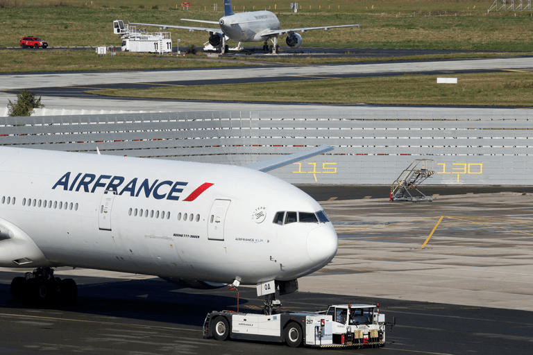 Air France-KLM a vu son activité reprendre grâce au retour des passagers dont le nombre a triplé sur un an. Air France-KLM a vu son activité reprendre grâce au retour des passagers dont le nombre a triplé sur un an.